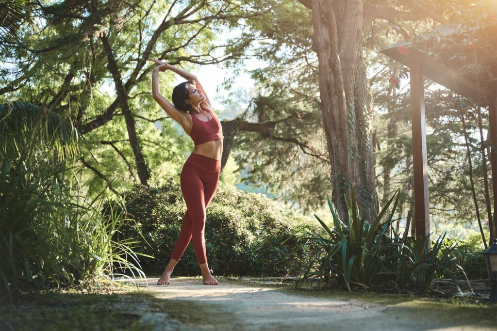yoga_nature-min